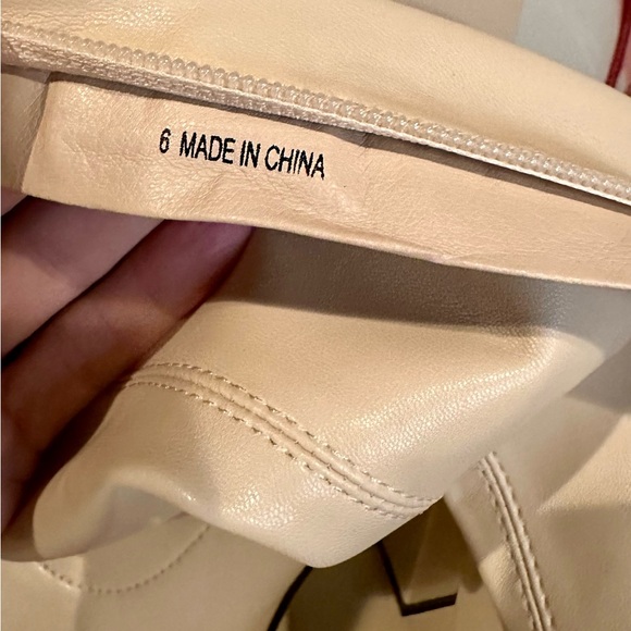 EUC Public Desire “Caryn” Ultimate 70’s “Go-Go Boot” in a Creamy Off-White Sz 6 - Picture 10 of 13